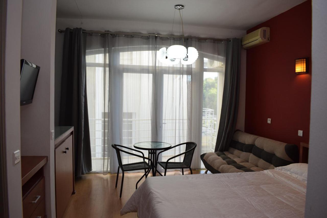 Ocean Drive Studio - Opposite The Beach Grand Baie Zewnętrze zdjęcie