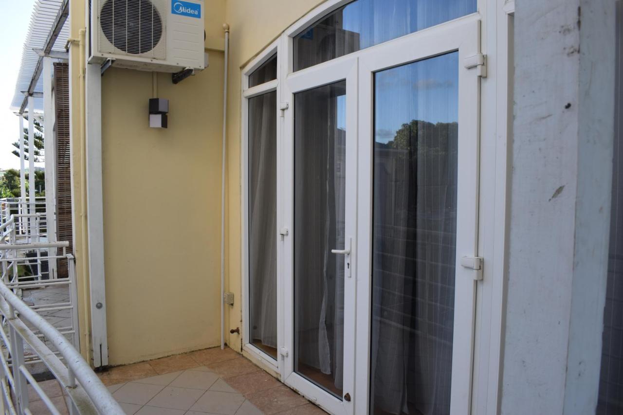 Ocean Drive Studio - Opposite The Beach Grand Baie Zewnętrze zdjęcie